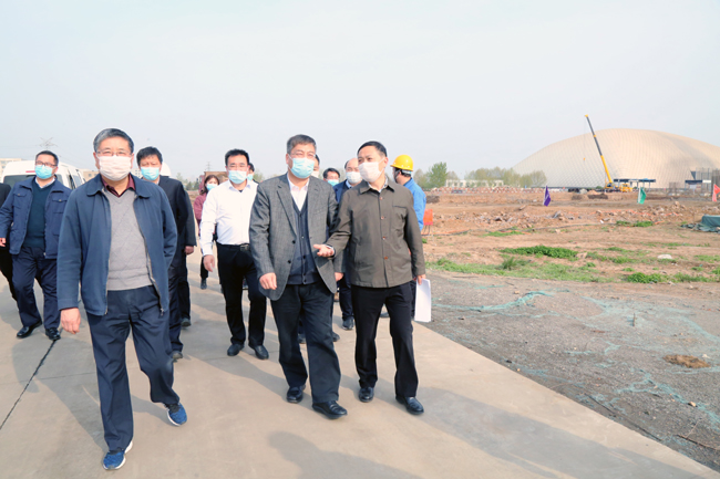 河南省發(fā)改委副主任、能源局局長高義到萬基控股集團調(diào)研2×66萬千瓦機組項目建設(shè)情況