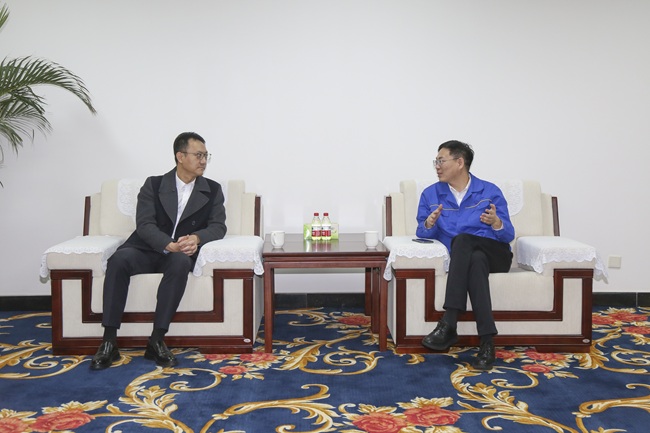 中國進出口銀行河南省分行黨委委員、副行長陳卓一行 到萬基控股集團調(diào)研